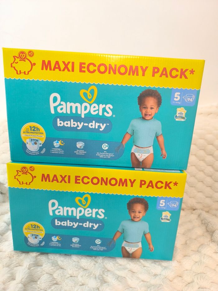 Pampers Baby dry T5 - 2*94 couches