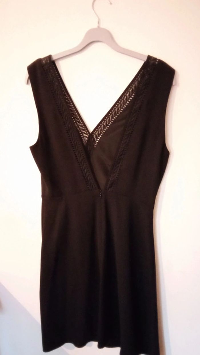 Robe noire - photo numéro 3
