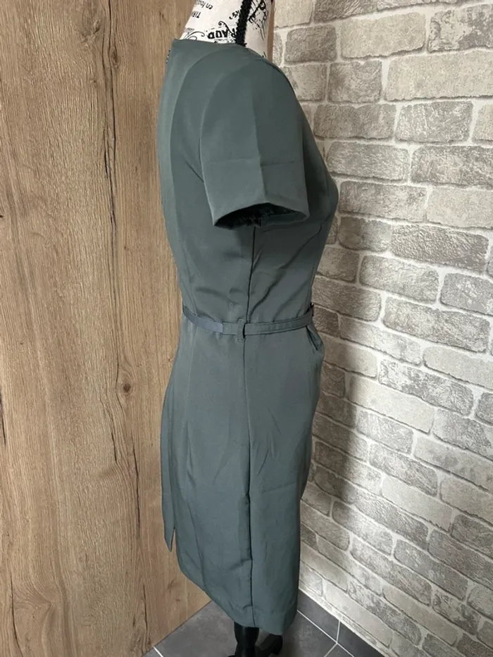 Robe élégante avec ceinture taille 38 - photo numéro 3
