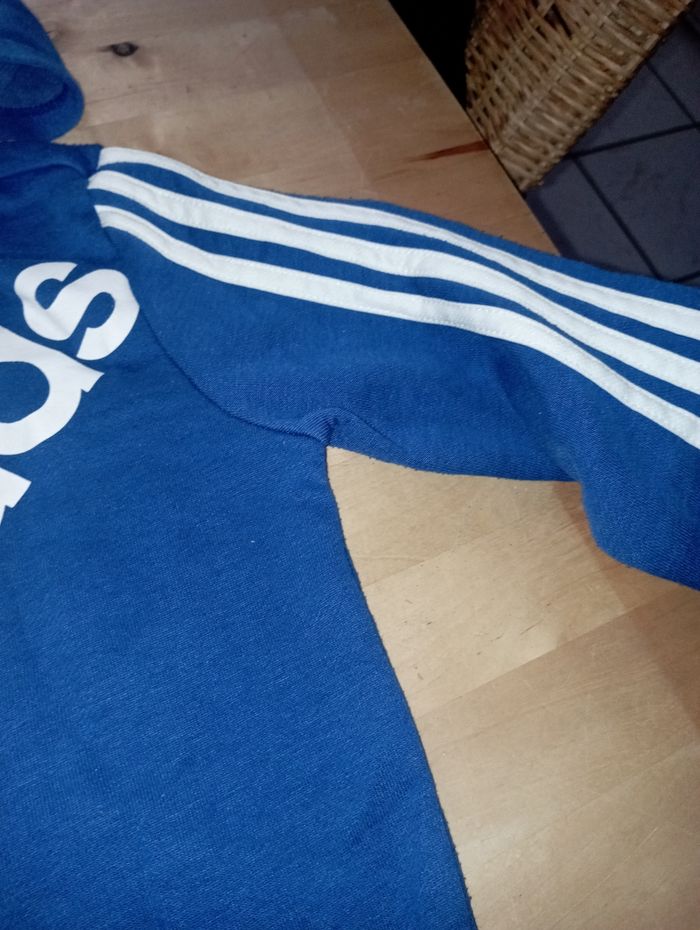 Sweat a capuche - photo numéro 4