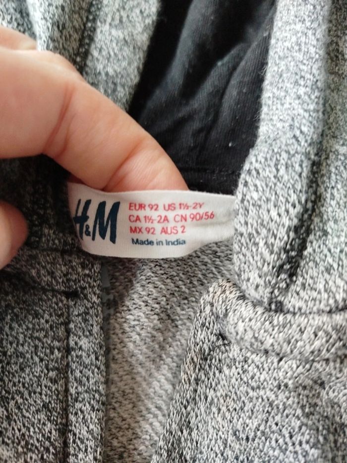 Gilet sans manches H&M 1an1/2- 2ans 92cm - photo numéro 2