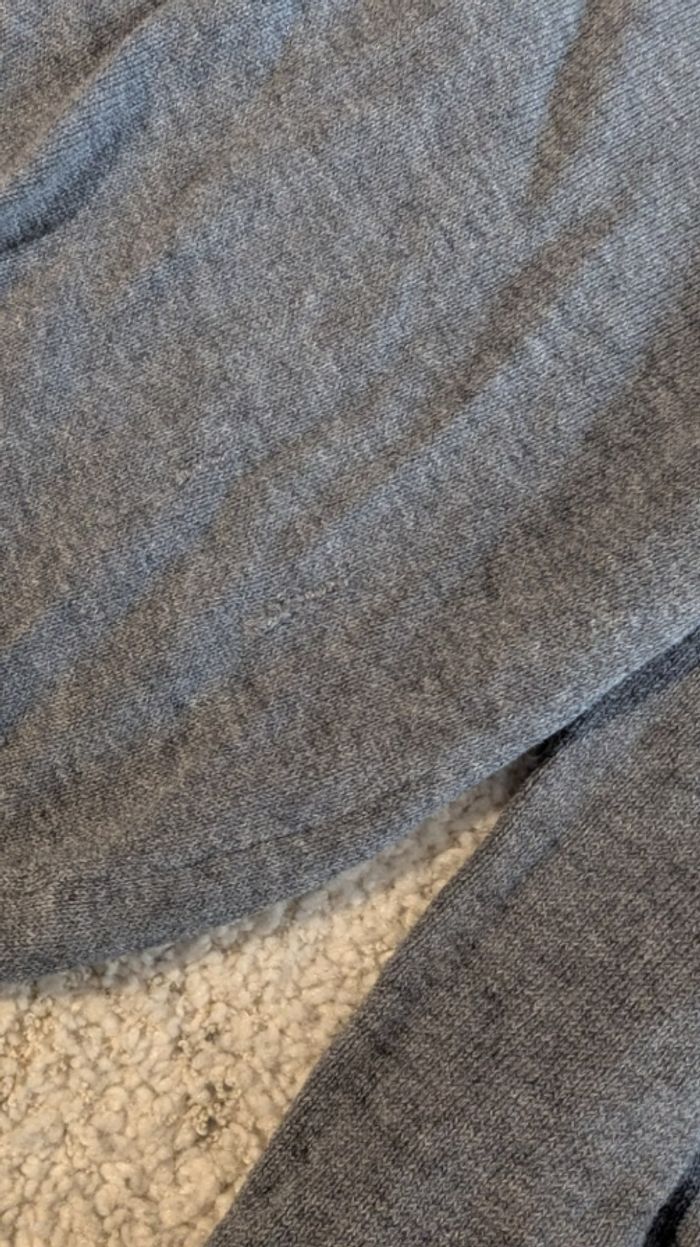 Pull gris Cache cache - photo numéro 4