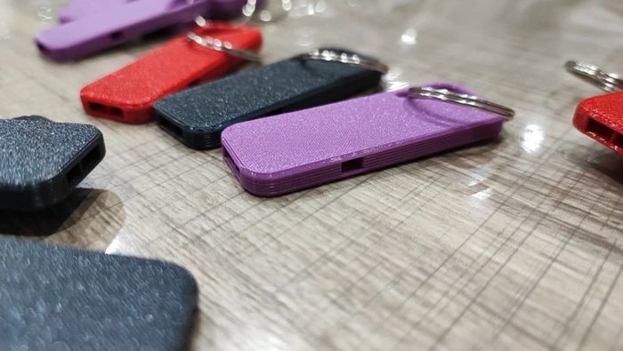 Porte clef sifflet d'alerte/anti-relou - photo numéro 2