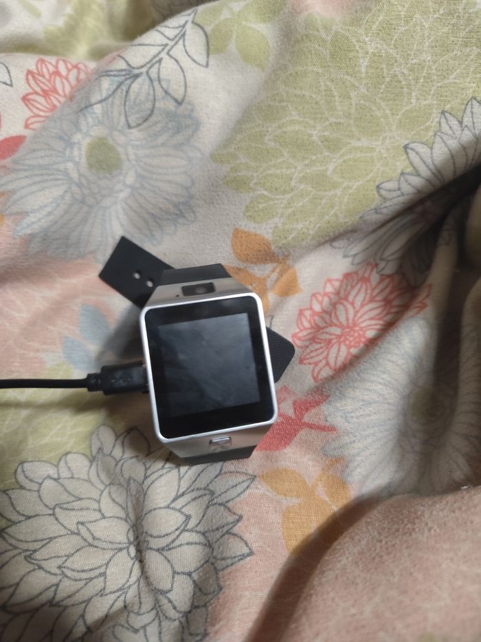 Montre connectée puce - photo numéro 2