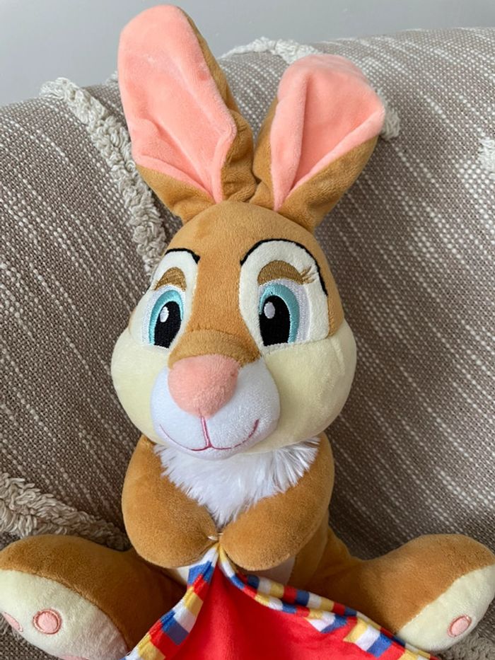 Peluche doudou mouchoir 30cm Disney bambi miss bunny lapin marron jaune et rouge parfait état - photo numéro 3
