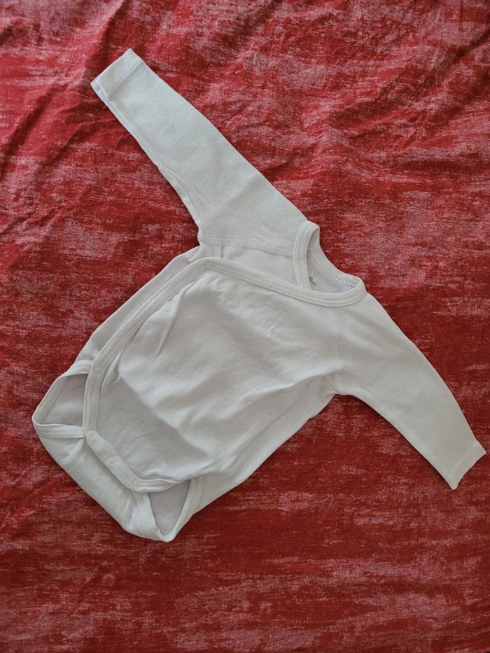 Lot 2 bodies 3 mois - photo numéro 3