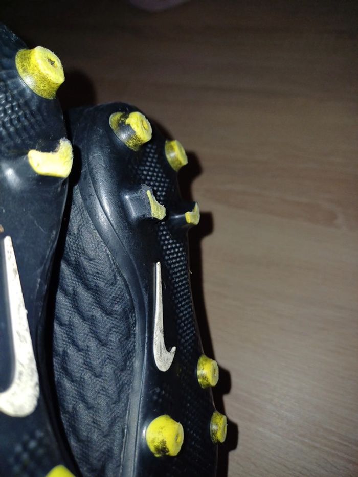 Chaussures de foot 32 nike - photo numéro 5