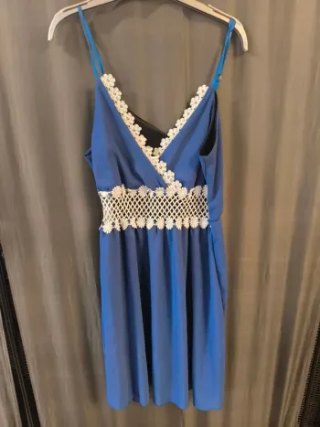 303803 robe bleue/blanc femme M sans marque