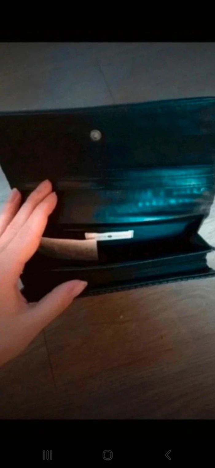 Portefeuille / pochette Cache cache 👻 - photo numéro 2