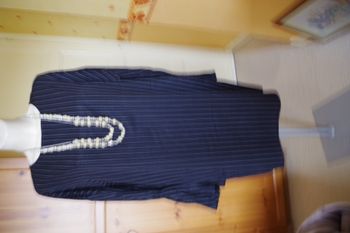 Robe Mango à fines rayures - noir T L