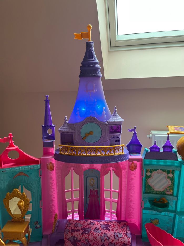Château Princesses Disney sonore et Lumineux - photo numéro 5