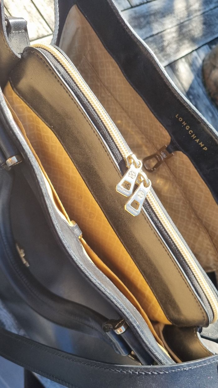 Sac longchamp cuir pleine fleur anses et lanières authentique 3 rangement - photo numéro 5