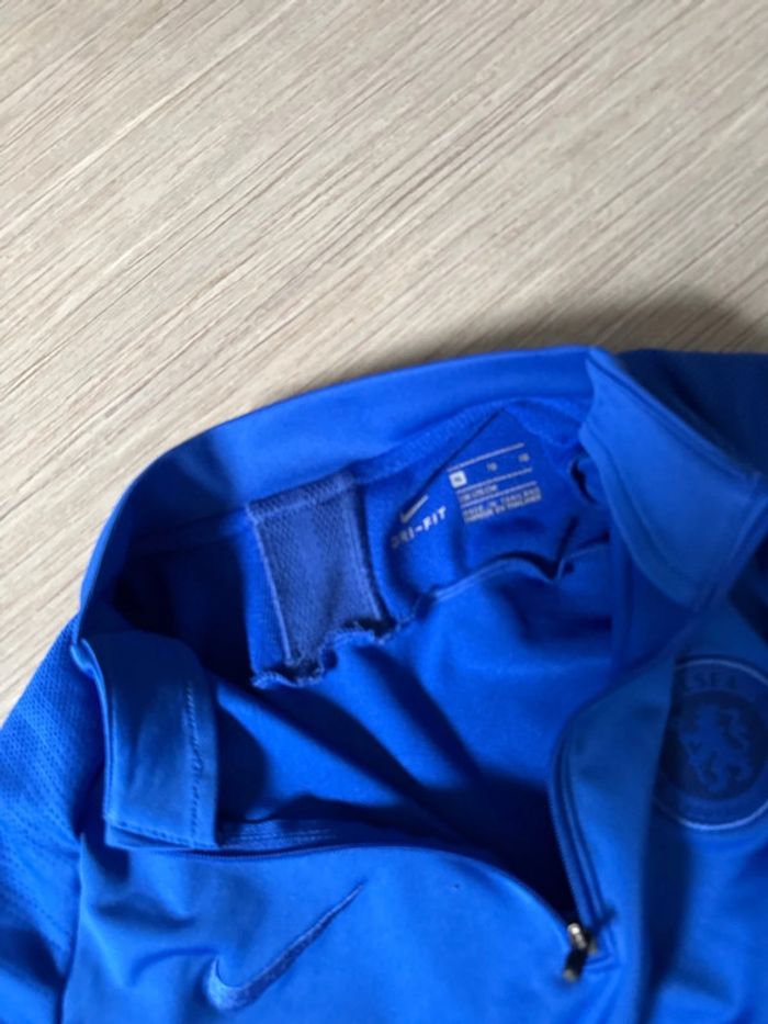 Très jolie haut de foot Nike chelsea peu porté - photo numéro 6