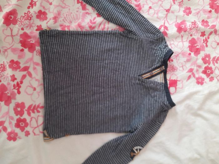 Tee shirt manches longues okaidi 4 ans