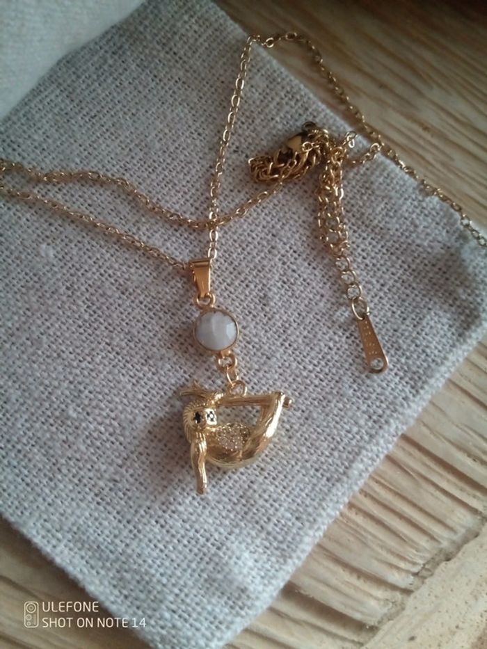 Collier pierre de lune et pendentif paresseux - photo numéro 3