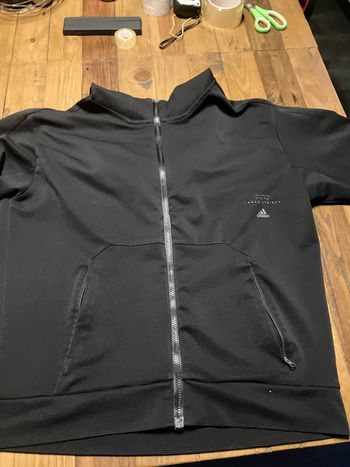 Veste adidas avec capuche