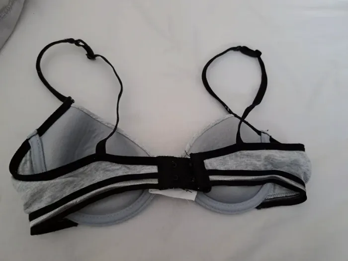 Soutien gorge coque, 14 ans - photo numéro 2