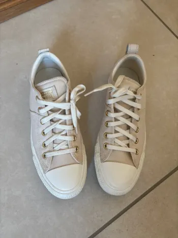 Converse rose pale