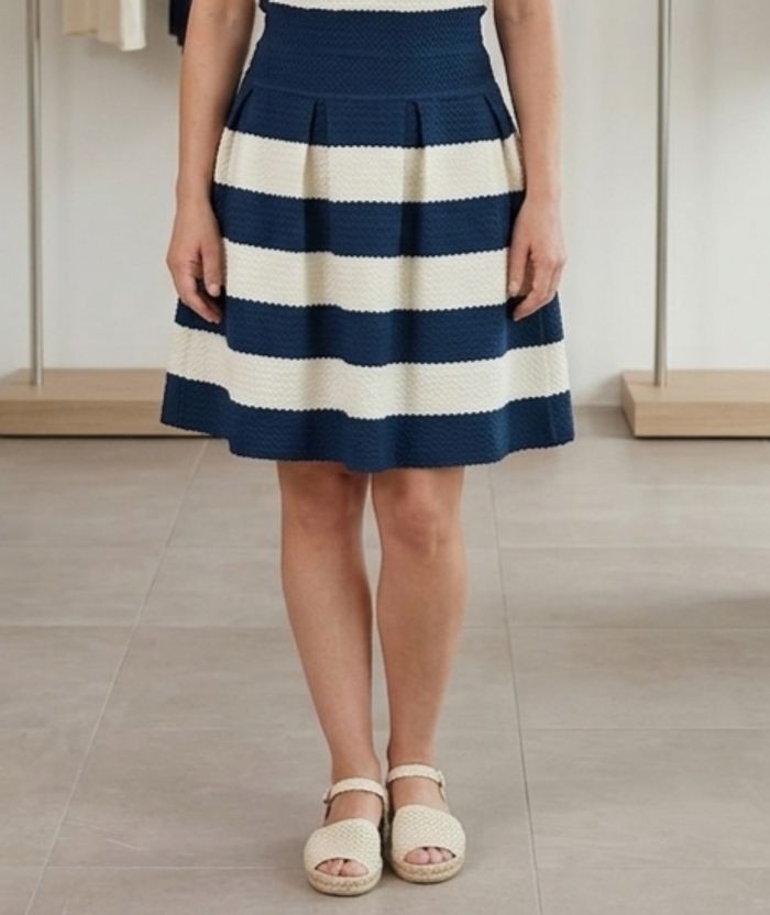 Jupe rayée marine et blanc - photo numéro 1