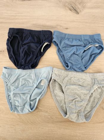 Lot de 4 slips 6-8 ans
