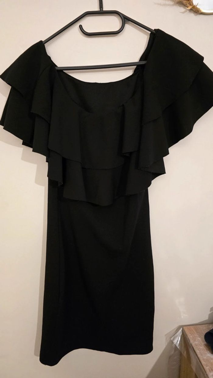 Robe froufrou noire