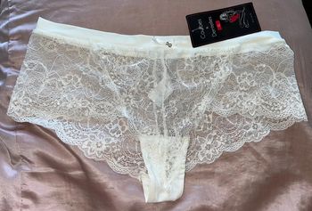 Shorty en dentelle blanc