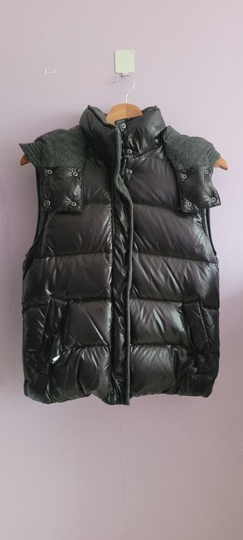 Doudoune sans manches avec capuche détachable