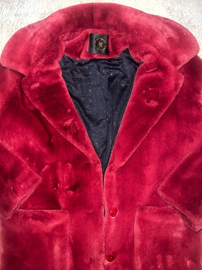 Menteau faux fourrure rouge - photo numéro 4