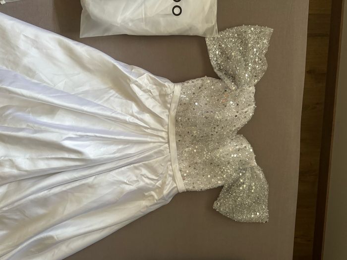 Robe de mariee neuve avec étiquette princesse avec jupon - photo numéro 2