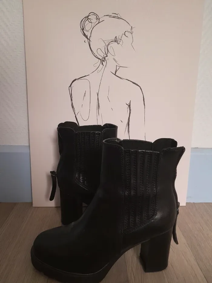 Bottines noir à talons