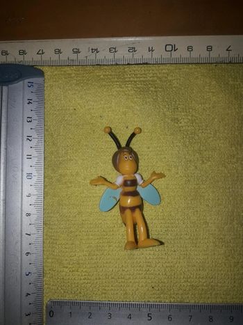 Maya l'abeille figurine
