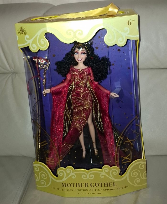 Poupée doll mère gothel disney raiponce