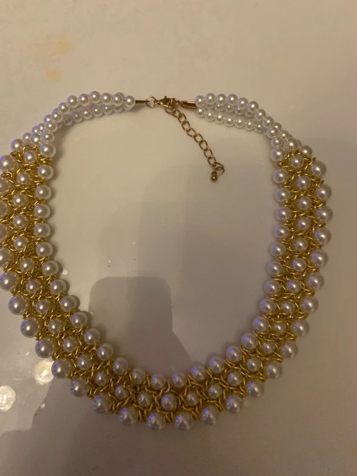 Collier de fausses perles