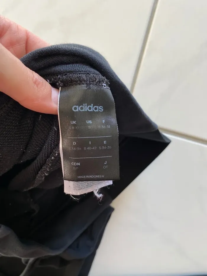 Jogging Adidas vintage femme noir – taille 36/38, logo blanc, poches zippées – très bon état - photo numéro 5