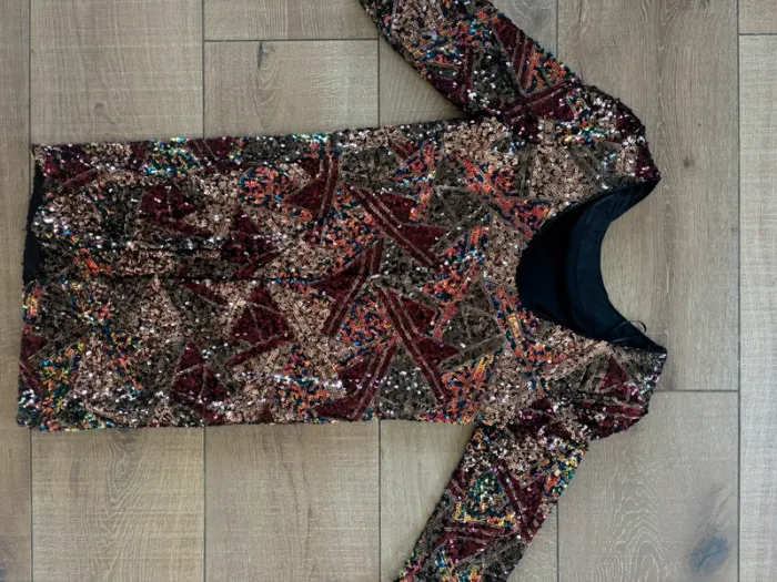 Robe à sequins - photo numéro 4