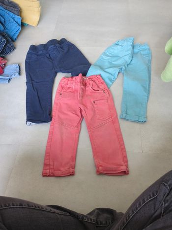Lot pantalon 24 mois.