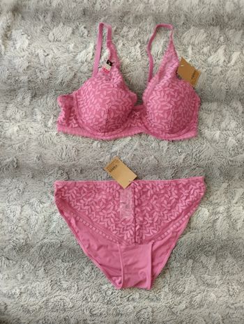 Ensemble lingerie 90B et 36 Inextenso