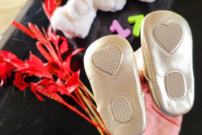 Chaussures bébé - photo numéro 3