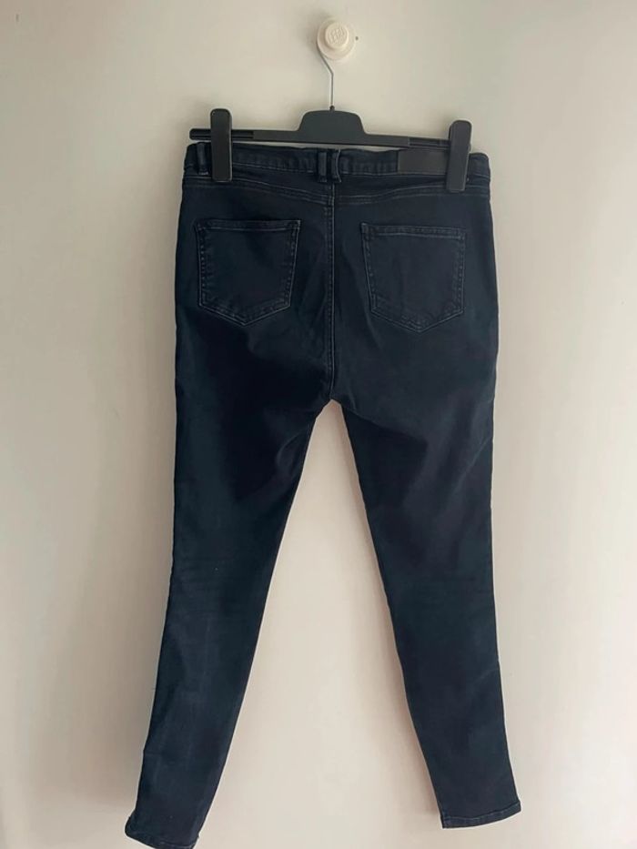 Jean noir Morgan taille 40 avec détails côtés - photo numéro 4