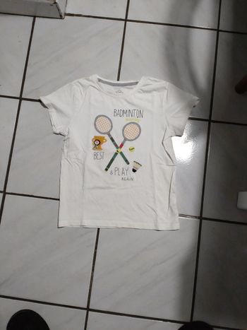 T-shirt tex taille 7/8 ans