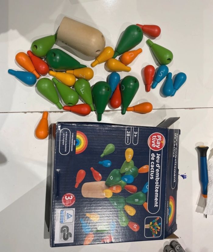 Jeu emboîtement bois avec numéro