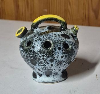 Vase pique-fleur en céramique Vallauris pièce vintage artisanale 9x8 cm