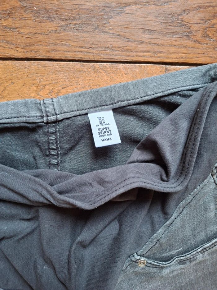 Jean maternité h&m mama taille M - photo numéro 3