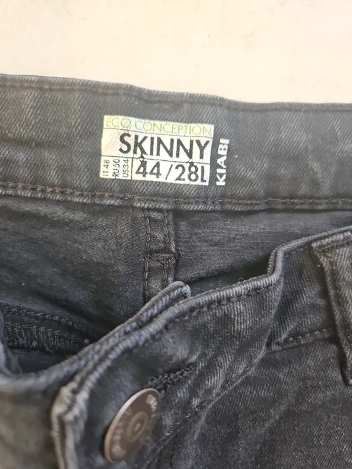 Jeans 44 / skinny noir - photo numéro 4
