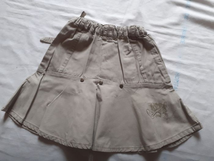 Jupe beige avec attache sur le côté - photo numéro 3