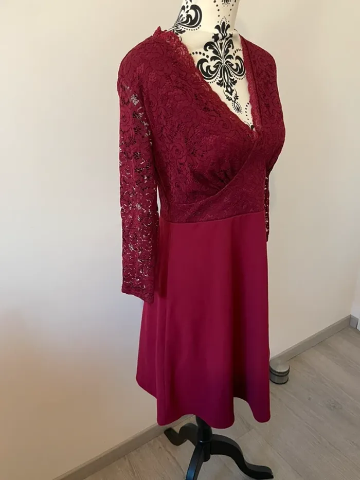 Robe Bodyflirt bordeaux dentelle et patineuse | Taille 38/40 - photo numéro 3