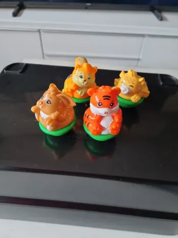 Lot de 4 culbutos V tech