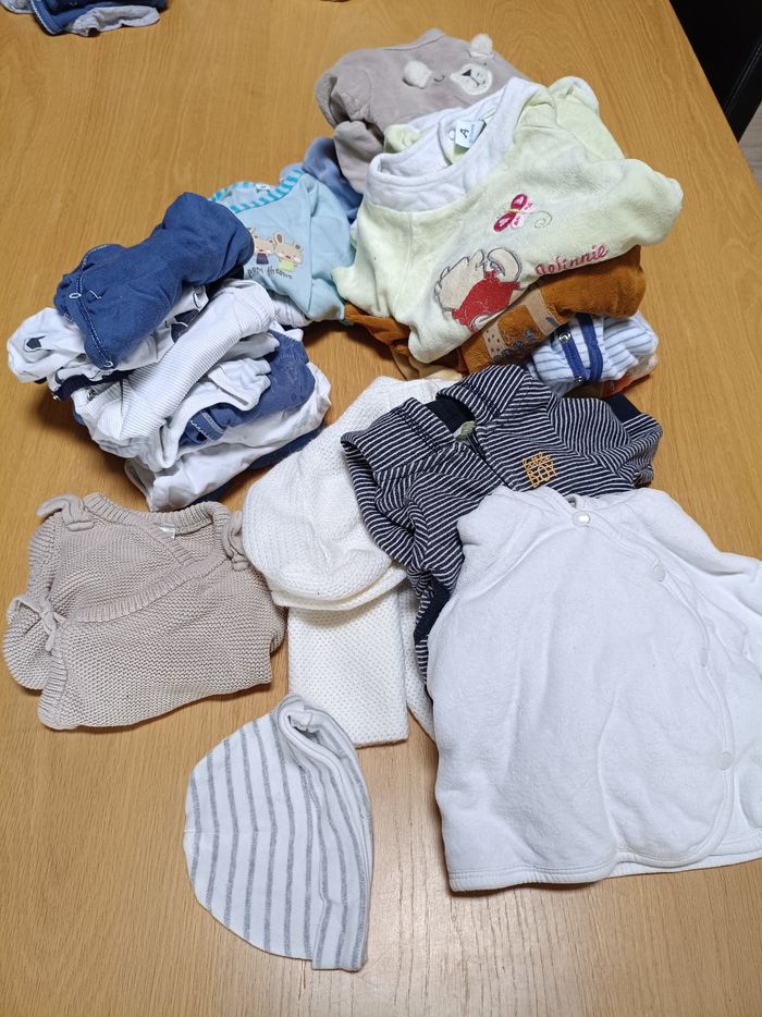 Lot vêtements 1 mois