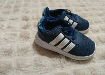 👟 Baskets Adidas – Taille 19