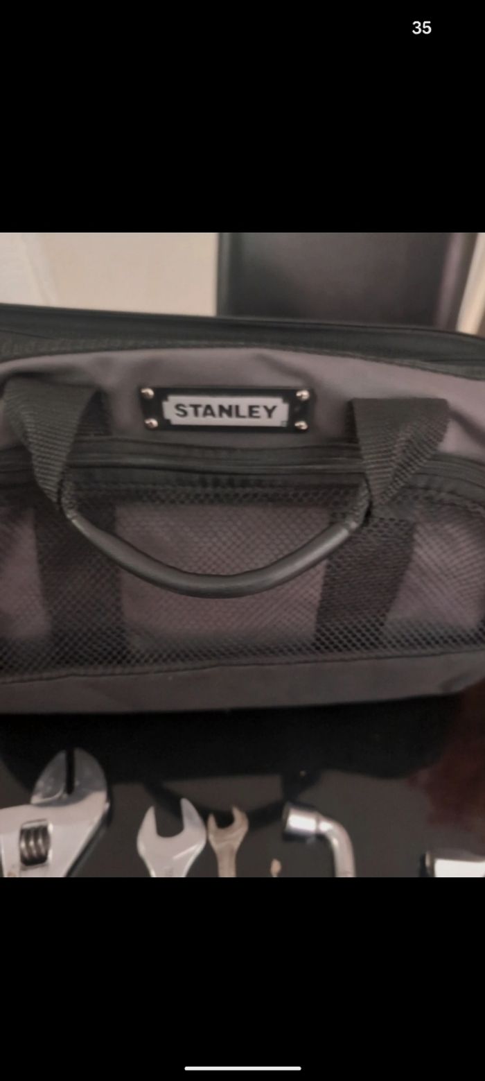 Sacoche Stanley avec outils Facom et autre marque